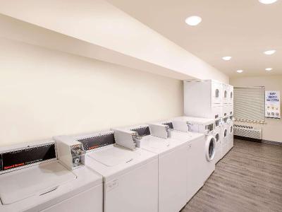 Woodspring Suites Little Rock