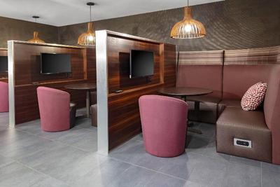Courtyard By Marriott Cincinnati Mason