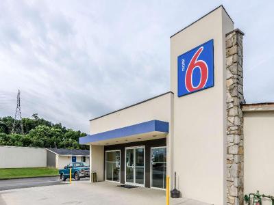 Motel 6 Troutville, VA