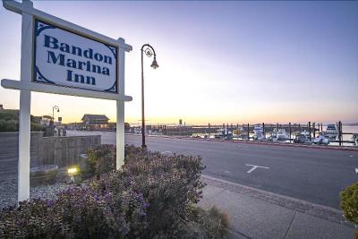 Bandon Marina Inn