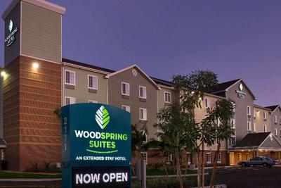 Woodspring Suites Lake Worth