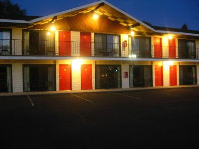 All Star Inn & Suites