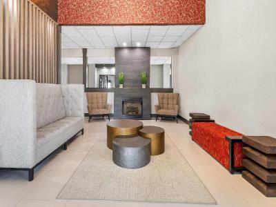 Brentwood Suites