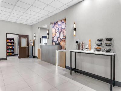 Brentwood Suites