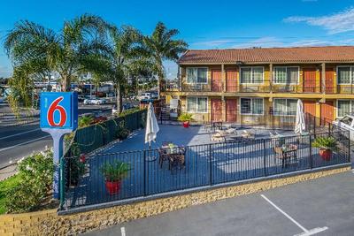 Motel 6 San Diego, CA - Southbay