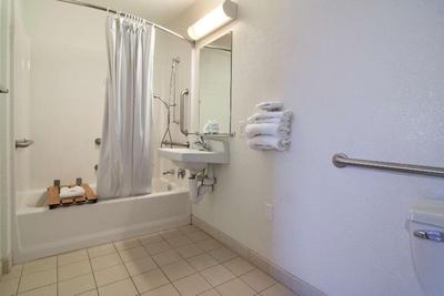 Motel 6 Roseville, MN - Minneapolis North