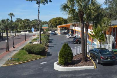 Tarpon Inn