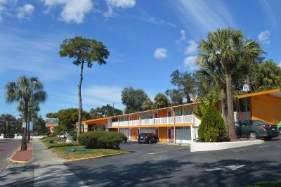 Tarpon Inn