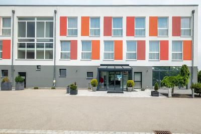 Amaro Budget Plus Hotel