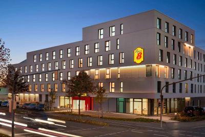 Super 8 By Wyndham Augsburg