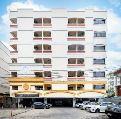 P-Park Hotel near Yanhee Hospital