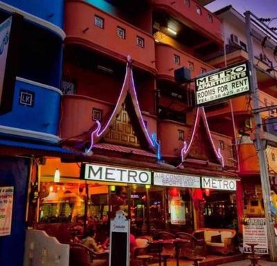 Metro Apartments