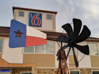 Motel 6 Houston, TX - North