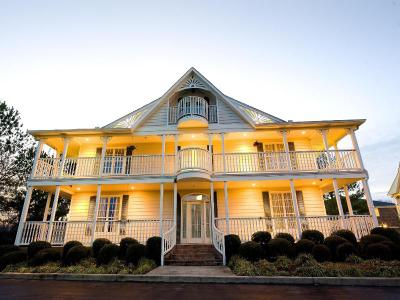 Plantation Oaks Suites & Inn