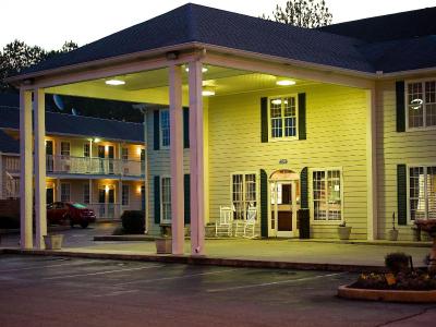 Plantation Oaks Suites & Inn