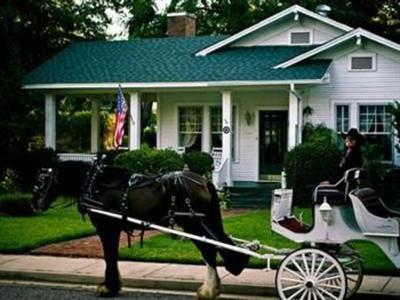 The Carriage House Bed And Breakfast