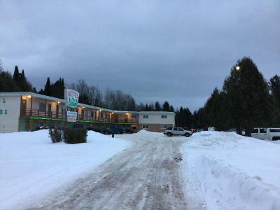 Cedars Motel