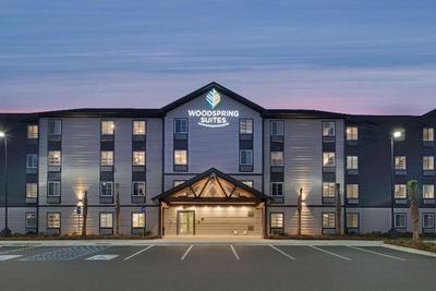 Woodspring Suites Savannah Pooler