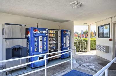 Super 8 by Wyndham Walnut Creek