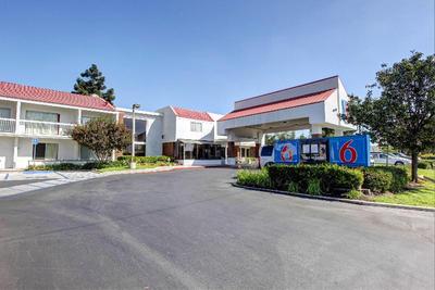 Motel 6 Santa Ana, CA - Irvine - Orange County Air