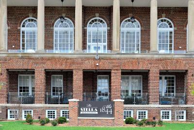 The Stella Hotel & Ballroom