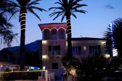 Hôtel Reine D'Azur