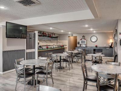Eastlake Suites Hotel & CC By OYO Urbana
