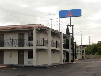 Studio 6 Houston, TX - Intercontinental Airport So