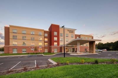 Fairfield Inn & Suites by Marriott Charlotte Belmo