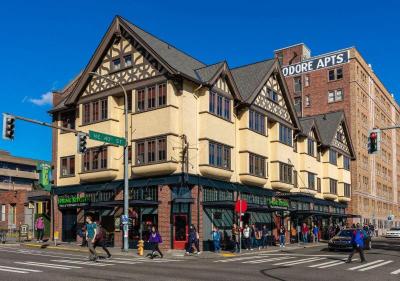 College Inn – European Style Hotel
