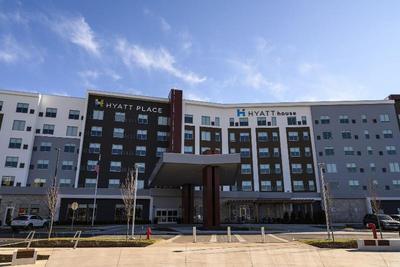 Hyatt Place Indianapolis / Fishers