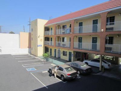 Starlight Inn Valley Blvd