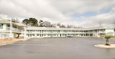 Key West Inn - Millbrook