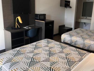Dublin Inn and Suites