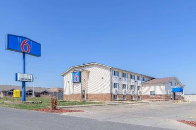 Motel 6 Sedalia, MO