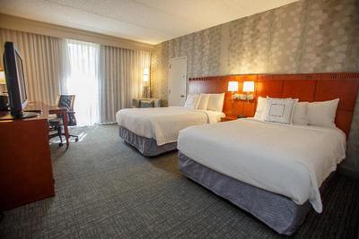 Courtyard By Marriott Atlanta Northlake