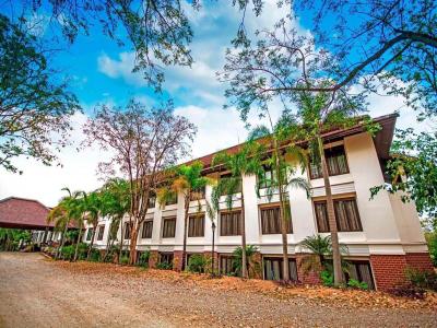 Tak Andaman Resort & Hotel