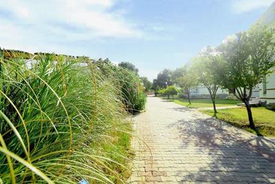 Akay Garden Family Club