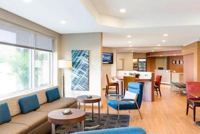 TownePlace Suites by Marriott Chicago Waukegan/Gur