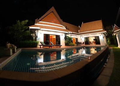 White At Sea Resort