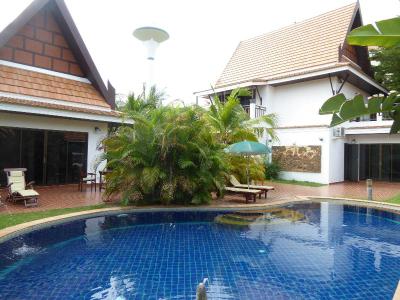 White At Sea Resort