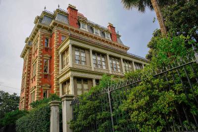Wentworth Mansion