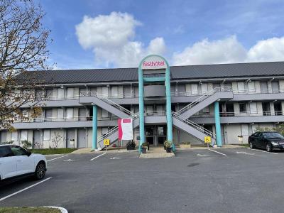 Fasthotel Roissy - Saint-Witz