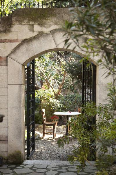 Hotel Empress Zoe