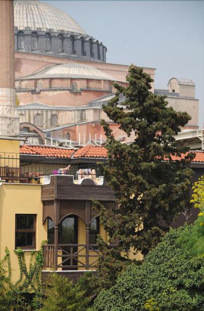Hotel Empress Zoe