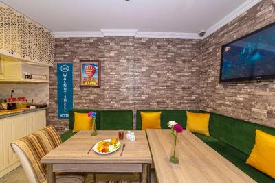 Walnut Shell Hotel