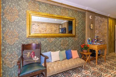 Walnut Shell Hotel