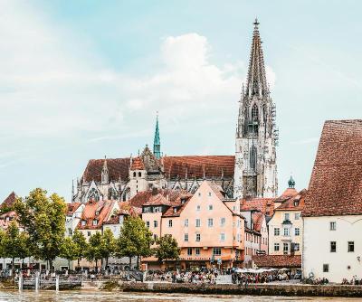 Holiday Inn - the niu, Sparrow Regensburg