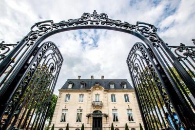 Les Suites Du 33