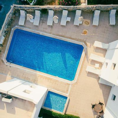 Canna Garden Hotel